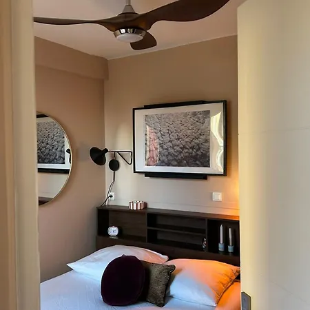 Апартаменты Charming T2 With Terrace Near *