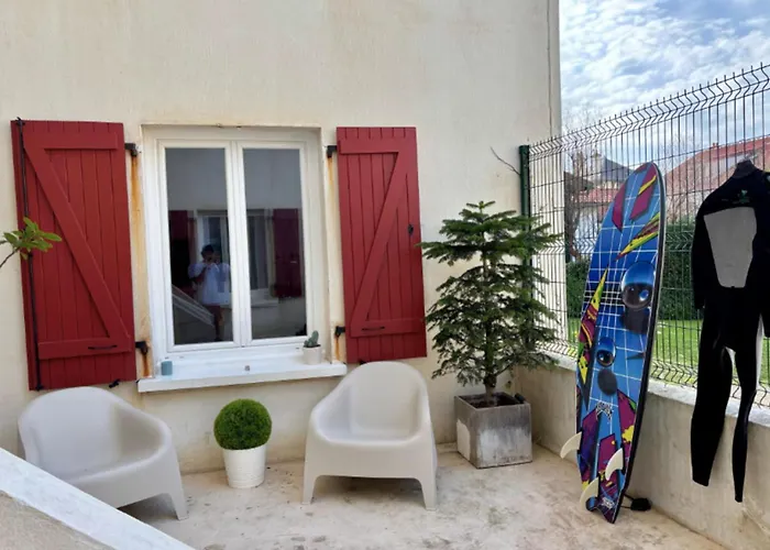 Апартаменты Charming T2 With Terrace Near Биарриц
